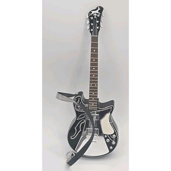 2015 Hallmark Ornament Luke Bryan “Run Run Rudolph” Magic U12 - Picture 2 of 5